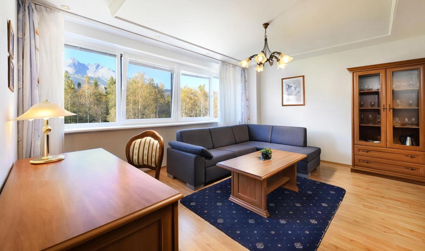 Hotel Academia Татранска Ломница Экстерьер фото